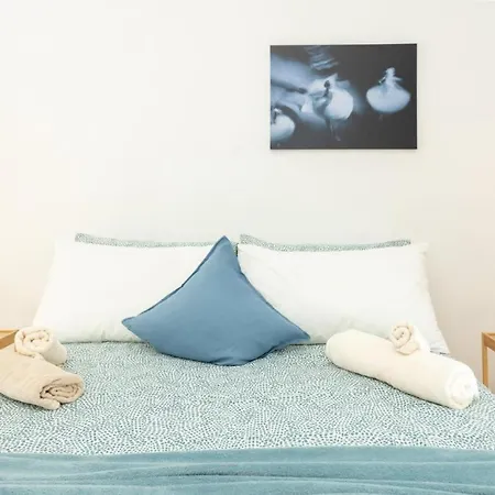 Charming In Center Appartement