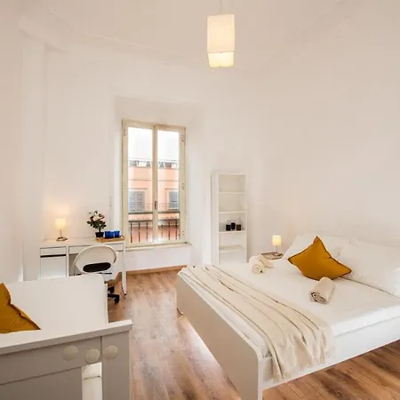 Charming In Center Appartement Rome