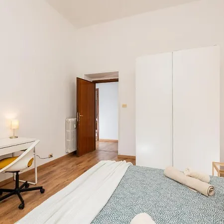 Charming In Center Appartement